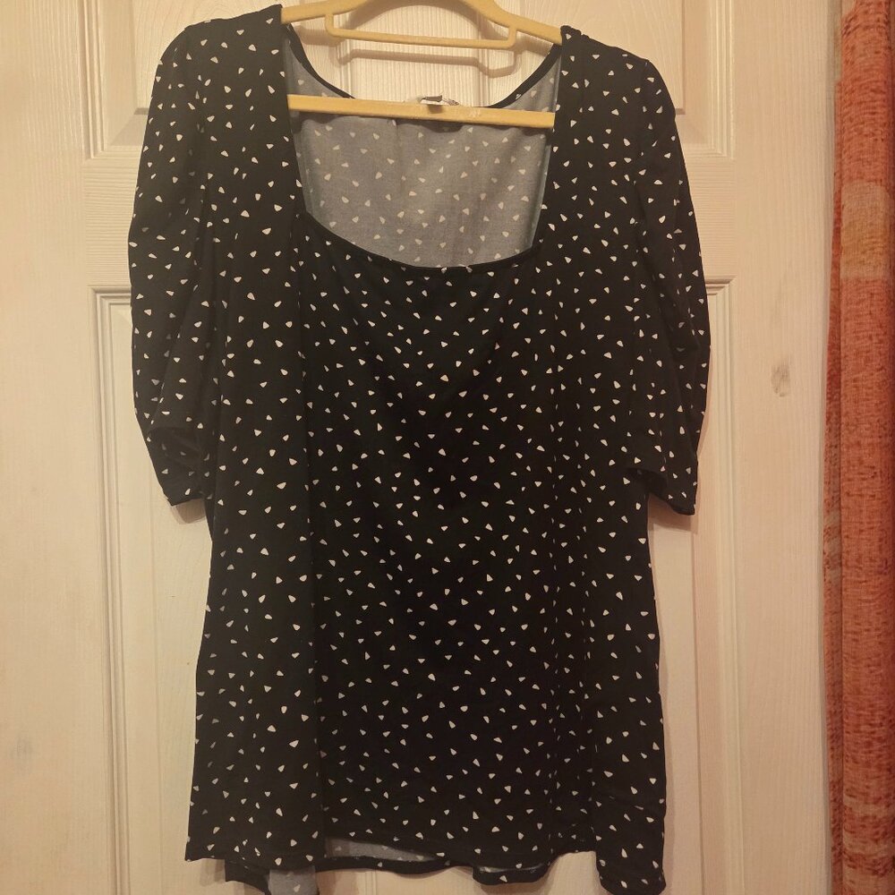 ❄️ 3/$25 Socialite Curve Black White Triangle Print Puff Sleeve Top Plus Size 2X